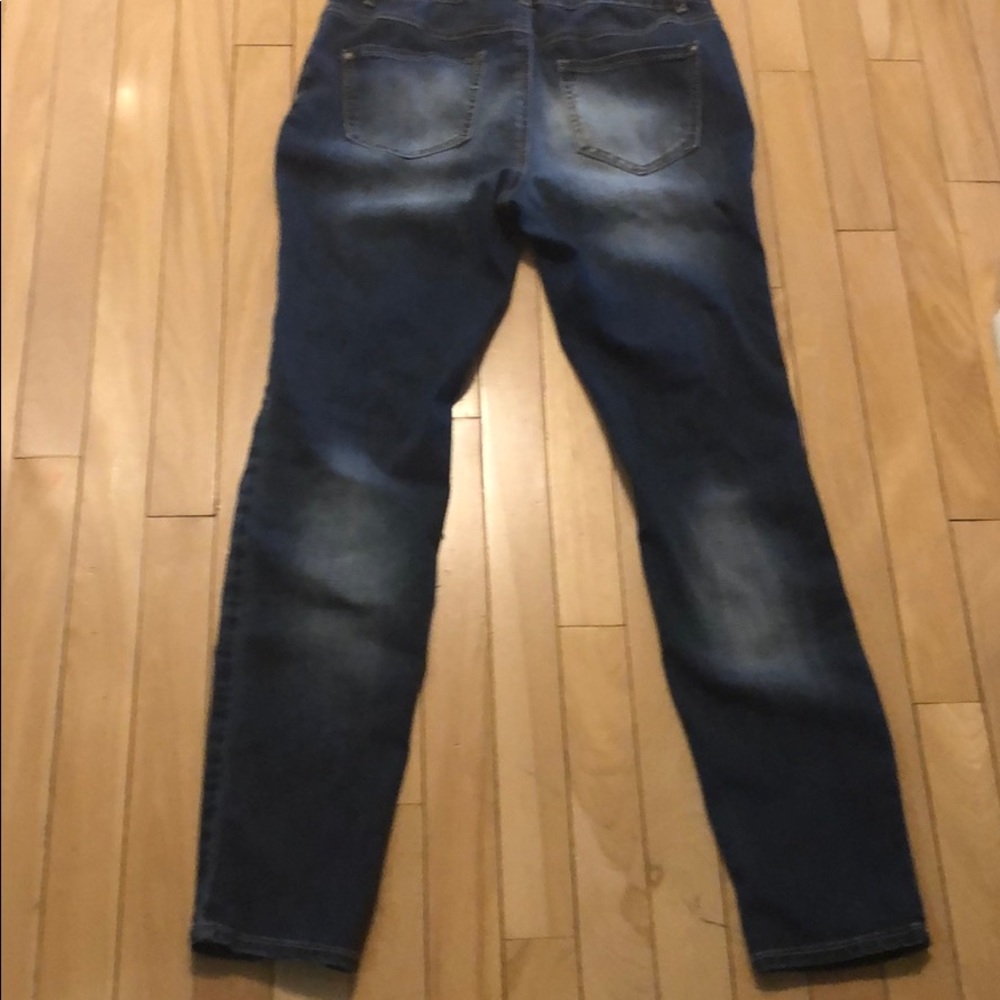 Jeans - Picture 3 of 3